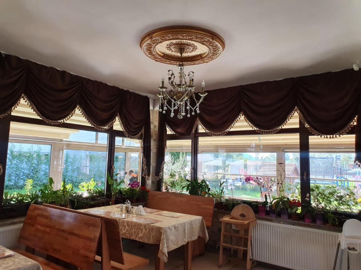 Sultan Mehmet Pensiune & Restaurant ブラショフ エクステリア 写真